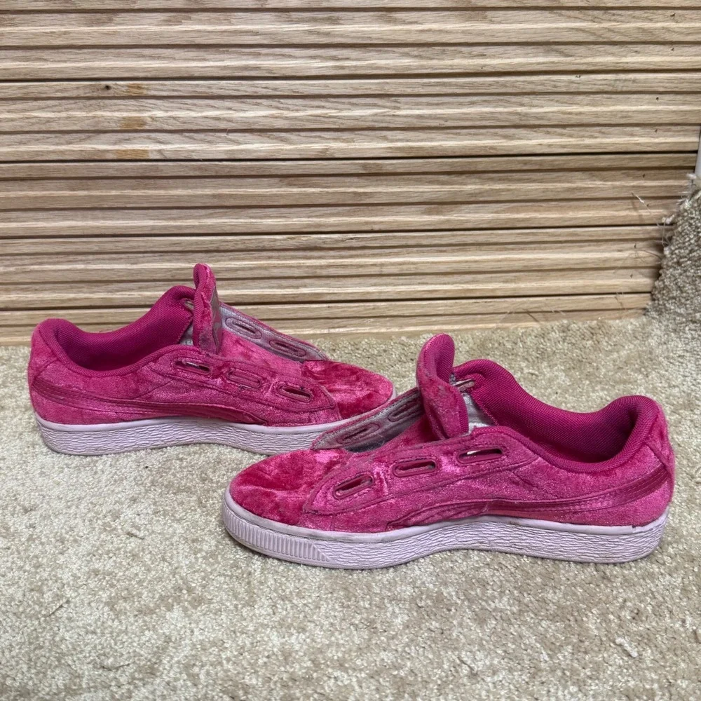Kids Puma Velour‎ Low Top Sneakers Pink Size 4.5 US Velour Y2K Skater Shoes